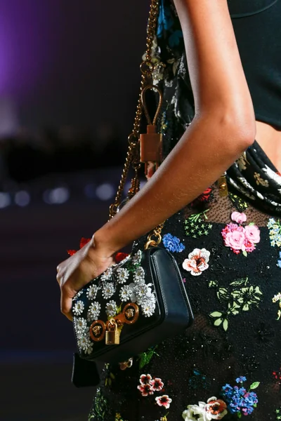 Look 123